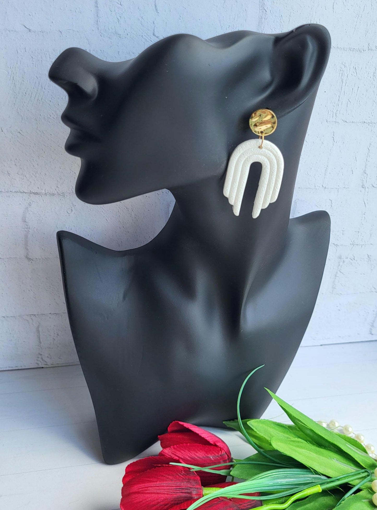 Handmade White Arch Polymer Clay Earrings with Gold Accents/Minimalist Textured Arch Earrings in Polymer Clay