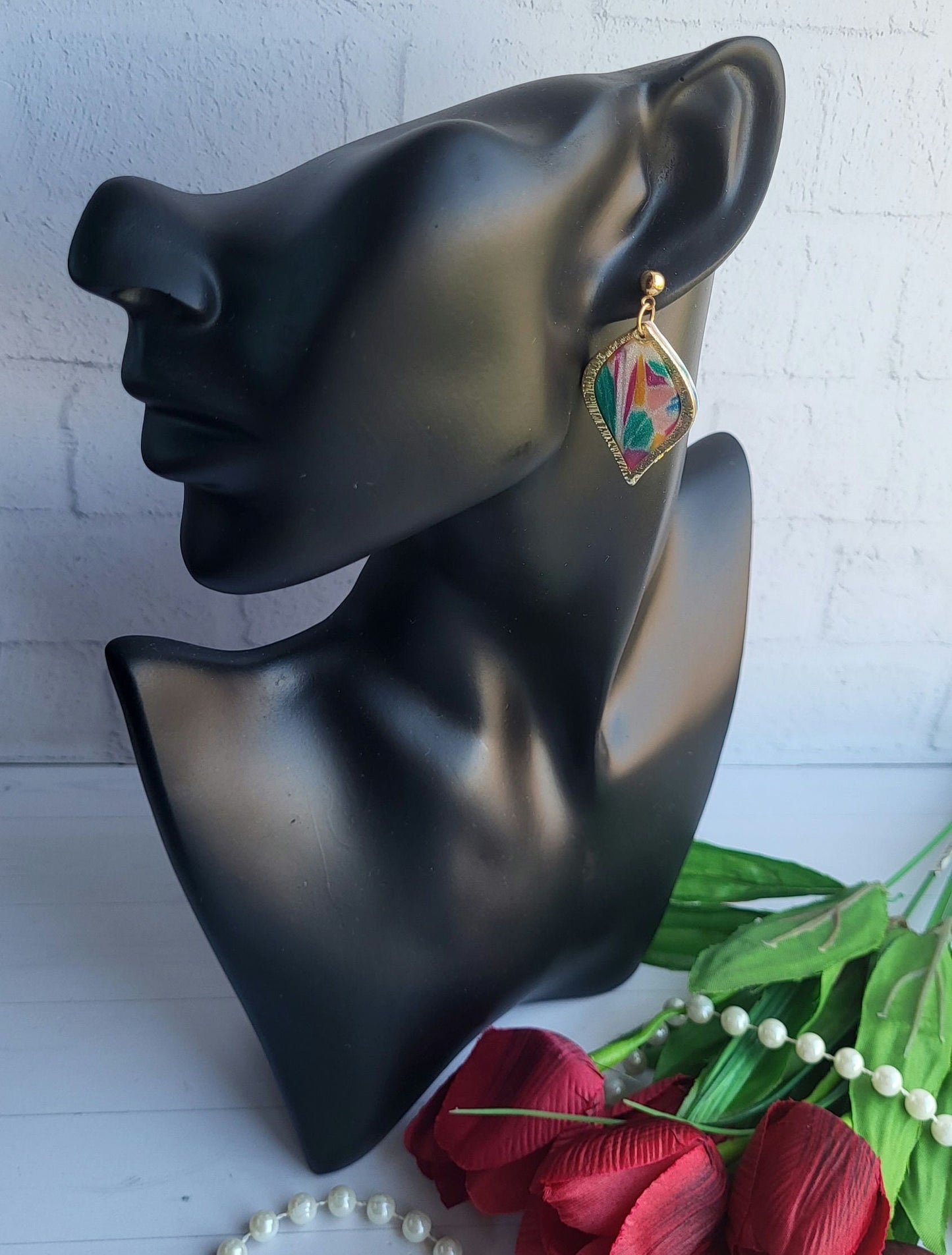 Handmade Leaf Dangle Earring | Polymer Clay Vibrant Green Earring | Nature-Inspired Jewelry Lightweight Earring | Dangle Earrings for Women