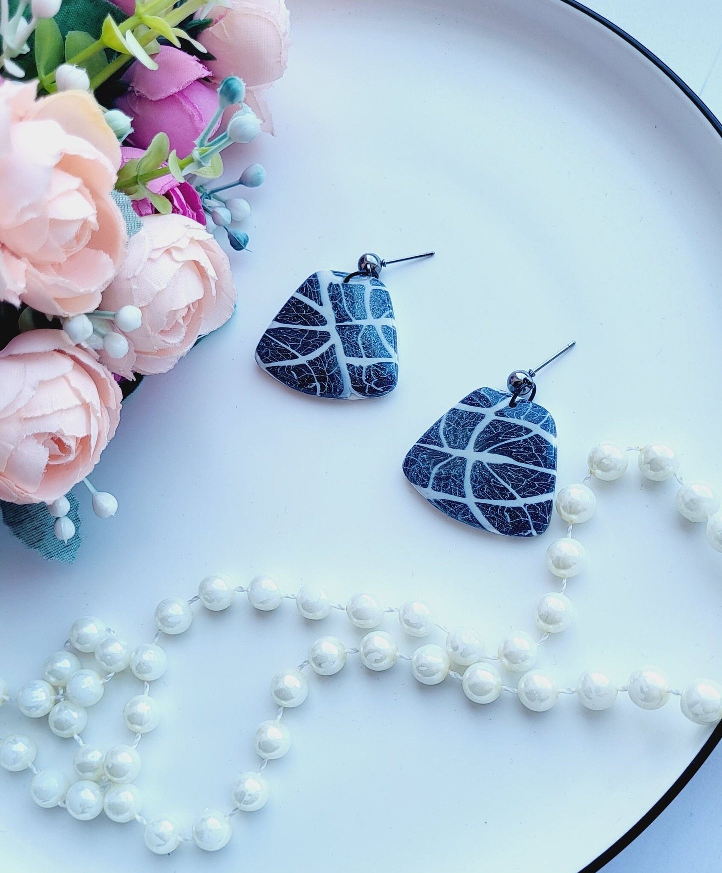 Black Leaf Pattern Polymer Clay Earrings/Geometric Statement Polymer Earrings/Contemporary Black Pattern Earrings