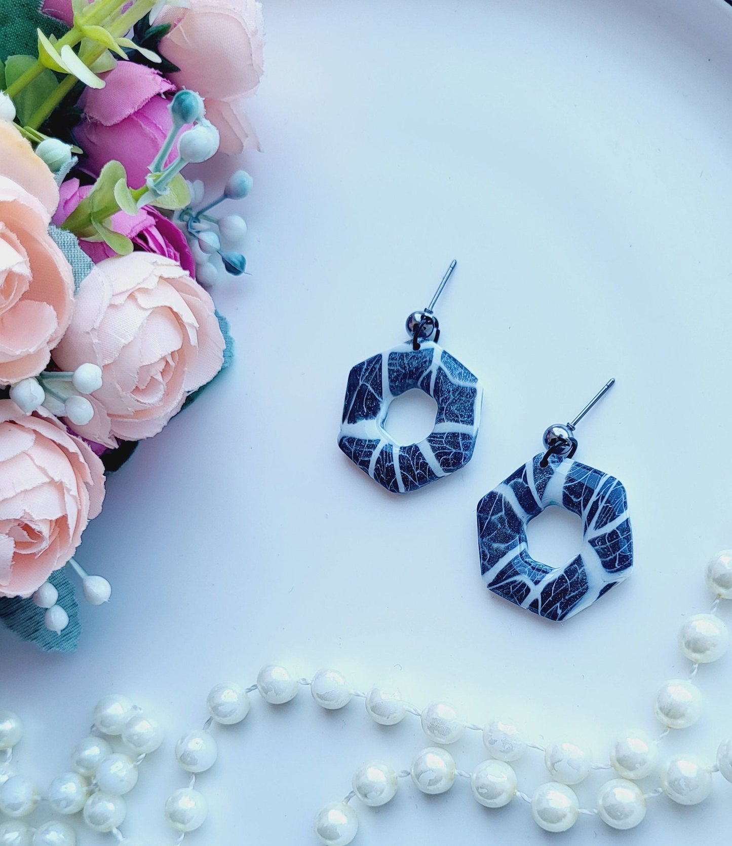Minimalist Hexagon Polymer Earrings/Sleek and Contemporary Hexagon Earrings/Trendy Handcrafted Statement Earrings