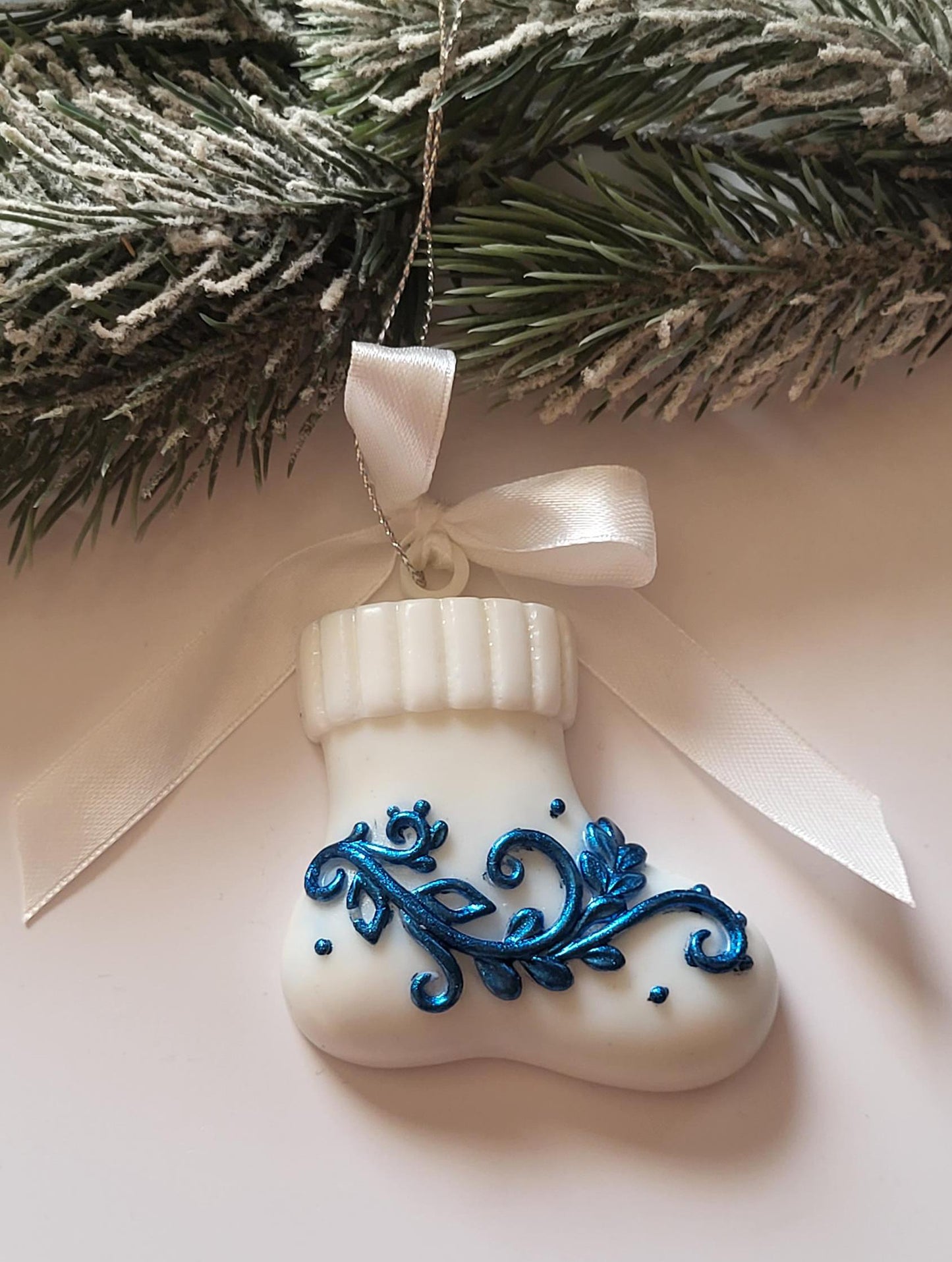 Elegant Blue and White Epoxy Resin Christmas Tree Ornament Set/Unique Set of 6 Resin Christmas Ornaments: Winter Clothing and Accessories