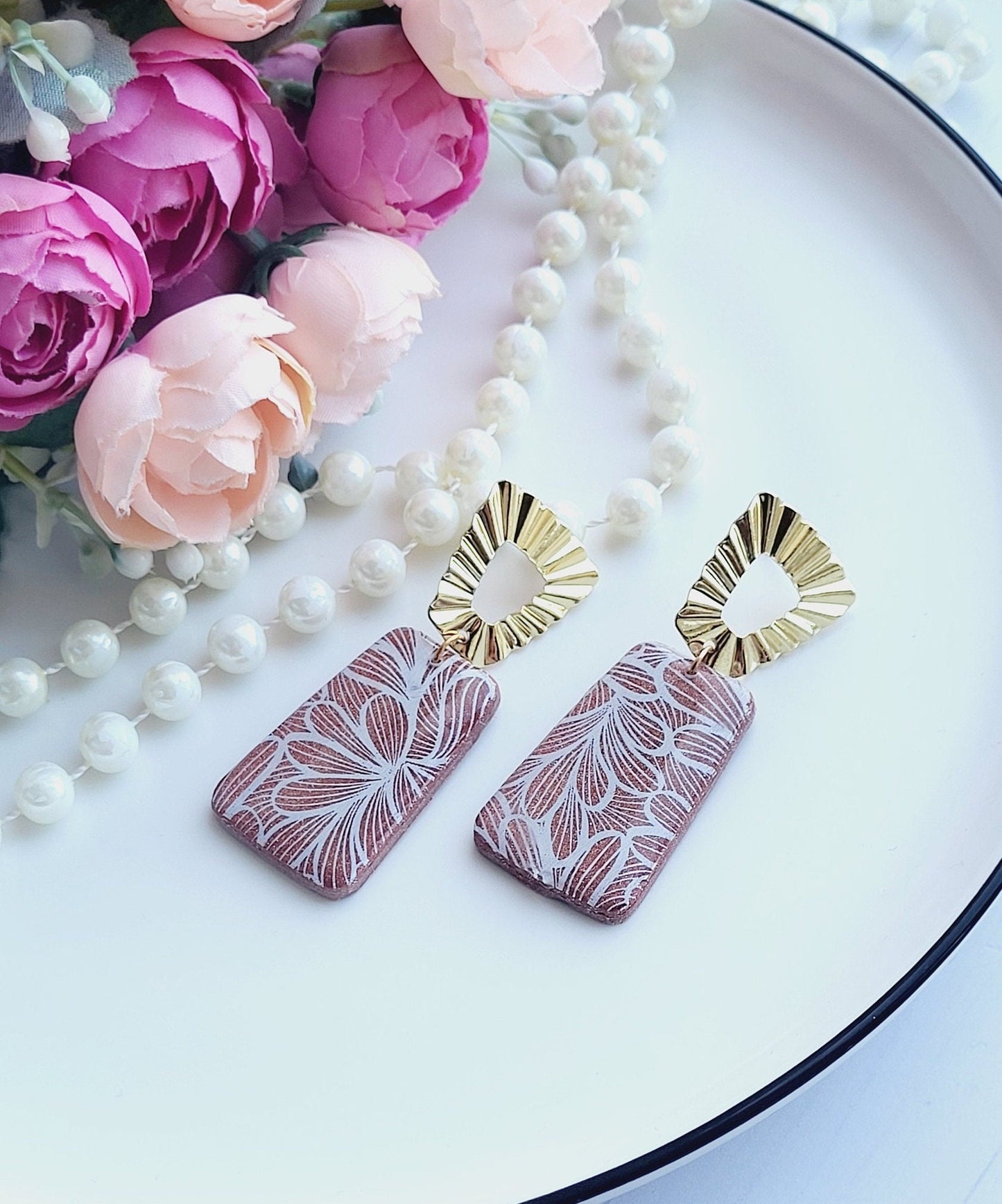 Elegant Floral Polymer Earrings/White Patterned Handmade Earrings/Unique Textured Clay Earrings