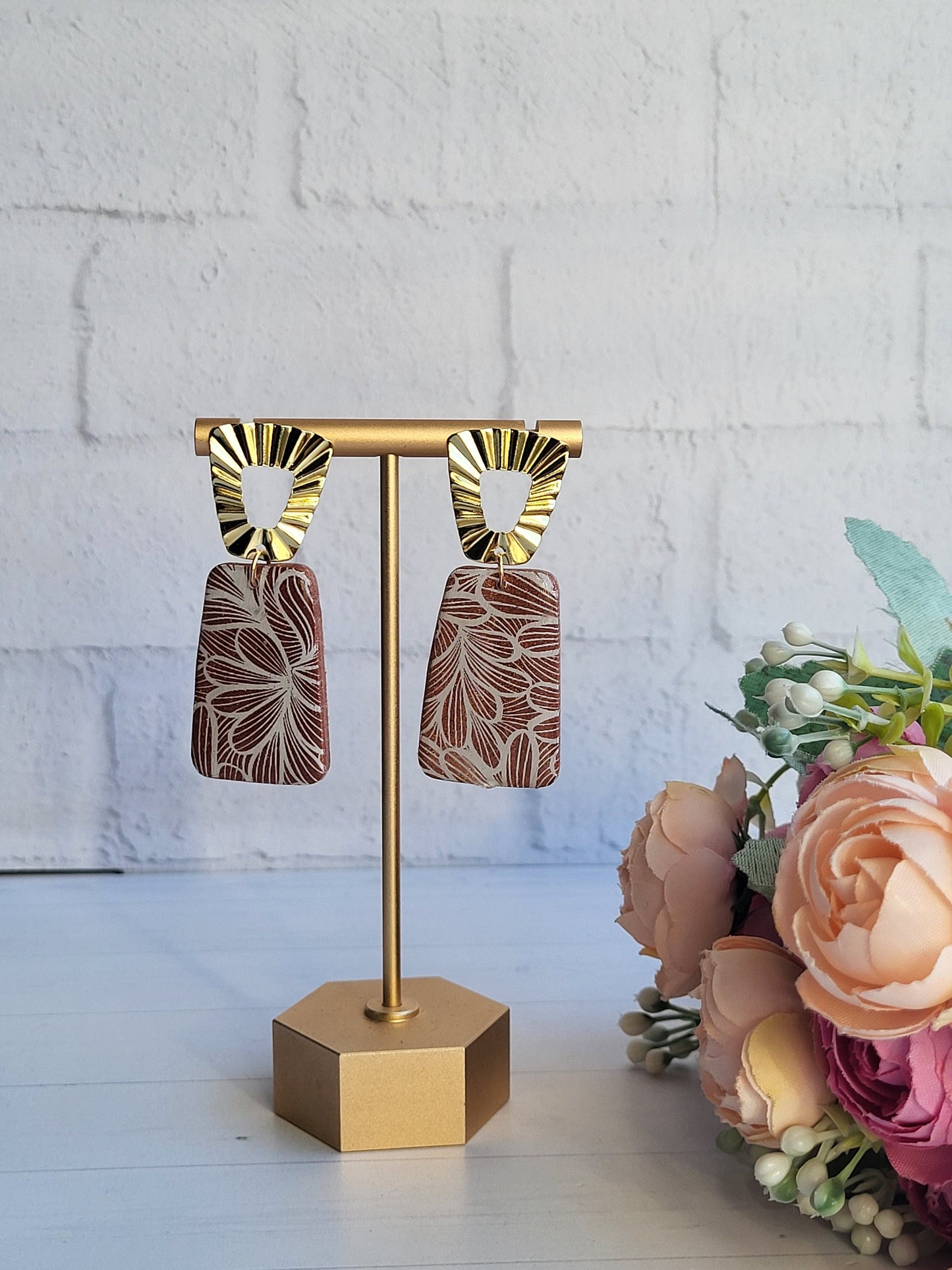 Elegant Floral Polymer Earrings/White Patterned Handmade Earrings/Unique Textured Clay Earrings