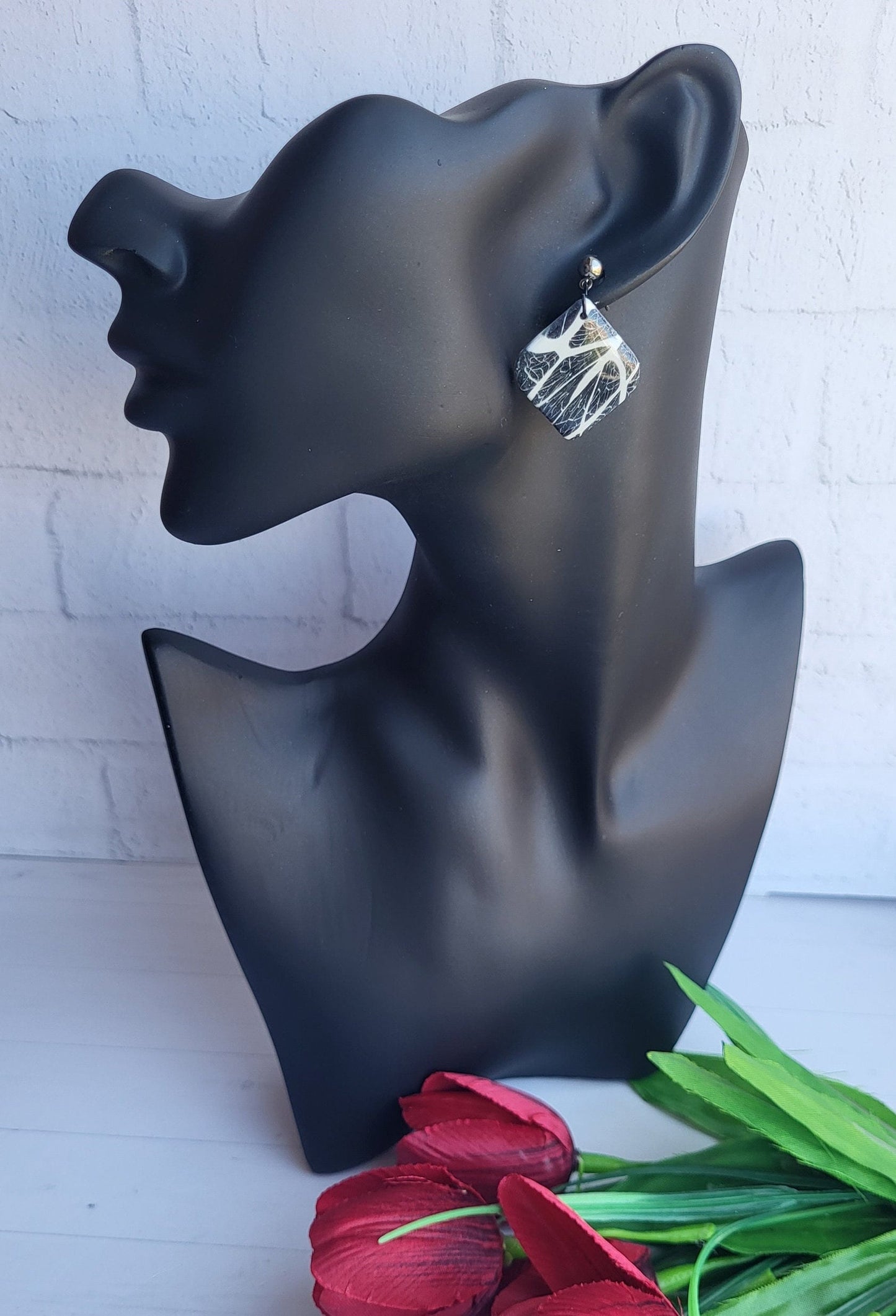 Monochrome Leaf Imprint Polymer Clay Earrings/Elegant Leaf Design Clay Earrings/Modern Art Leaf-Inspired Earrings/Geometric Clay Earrings