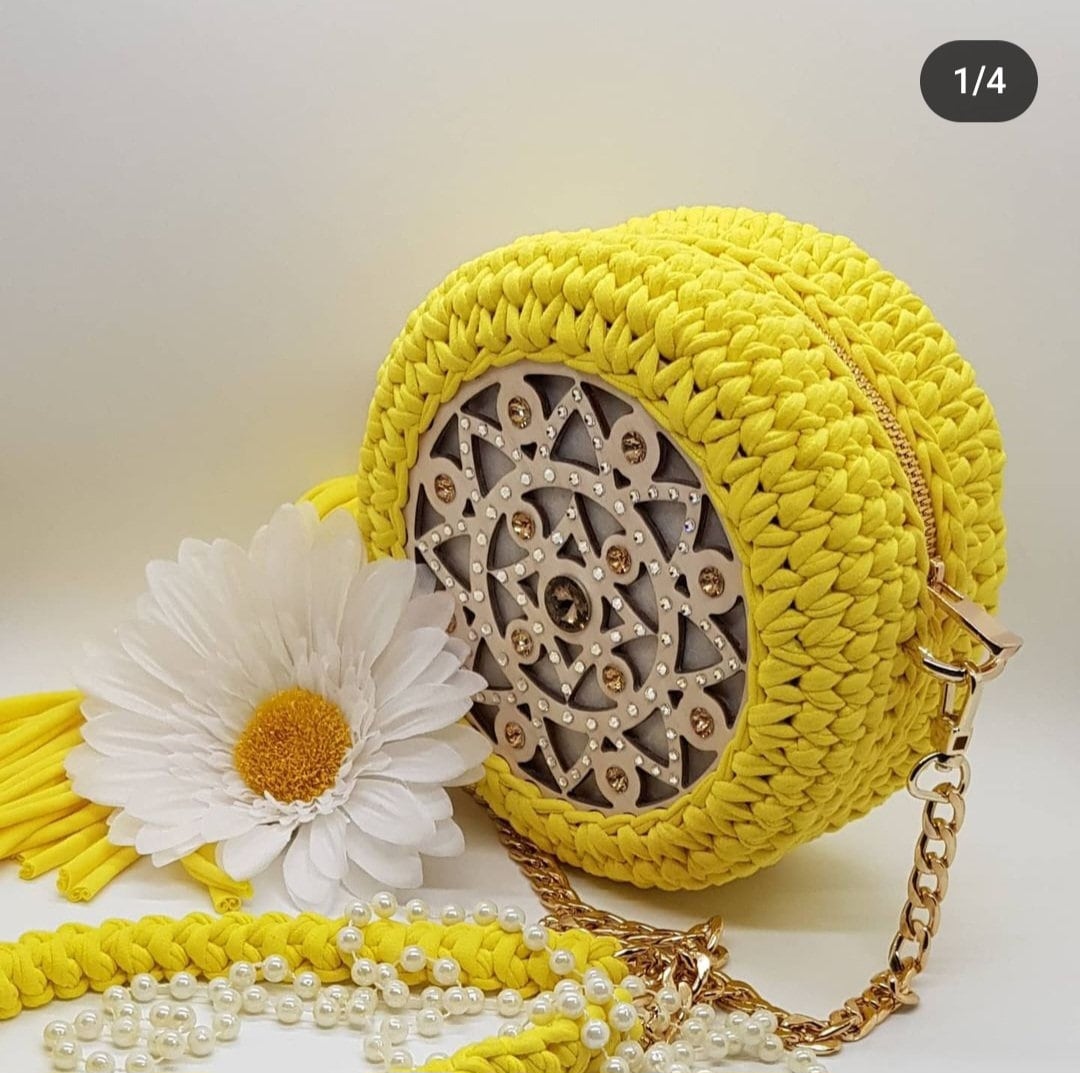 Handmade Knitted Bag with Wooden and Stone Decor | High-Quality Artisan Handbag | Unique Fashion Accessory | Eco-Friendly Bag