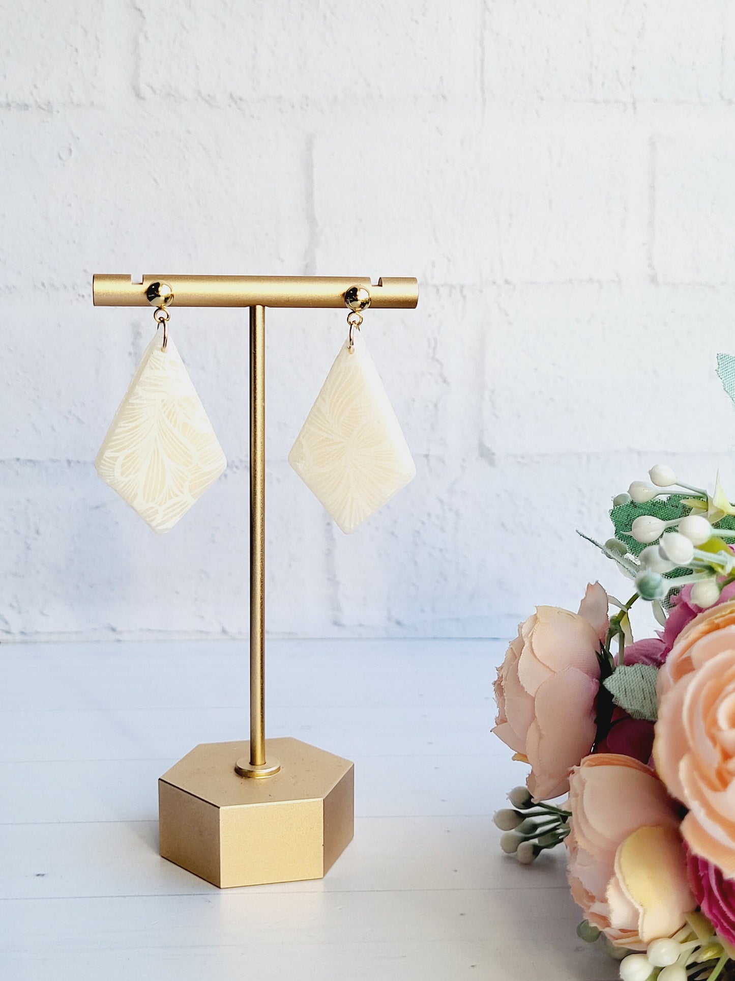 Delicate Geometric Polymer Clay Earrings with Floral Engraving/Elegant Diamond-Shaped Polymer Clay Jewelry with Minimalist Design