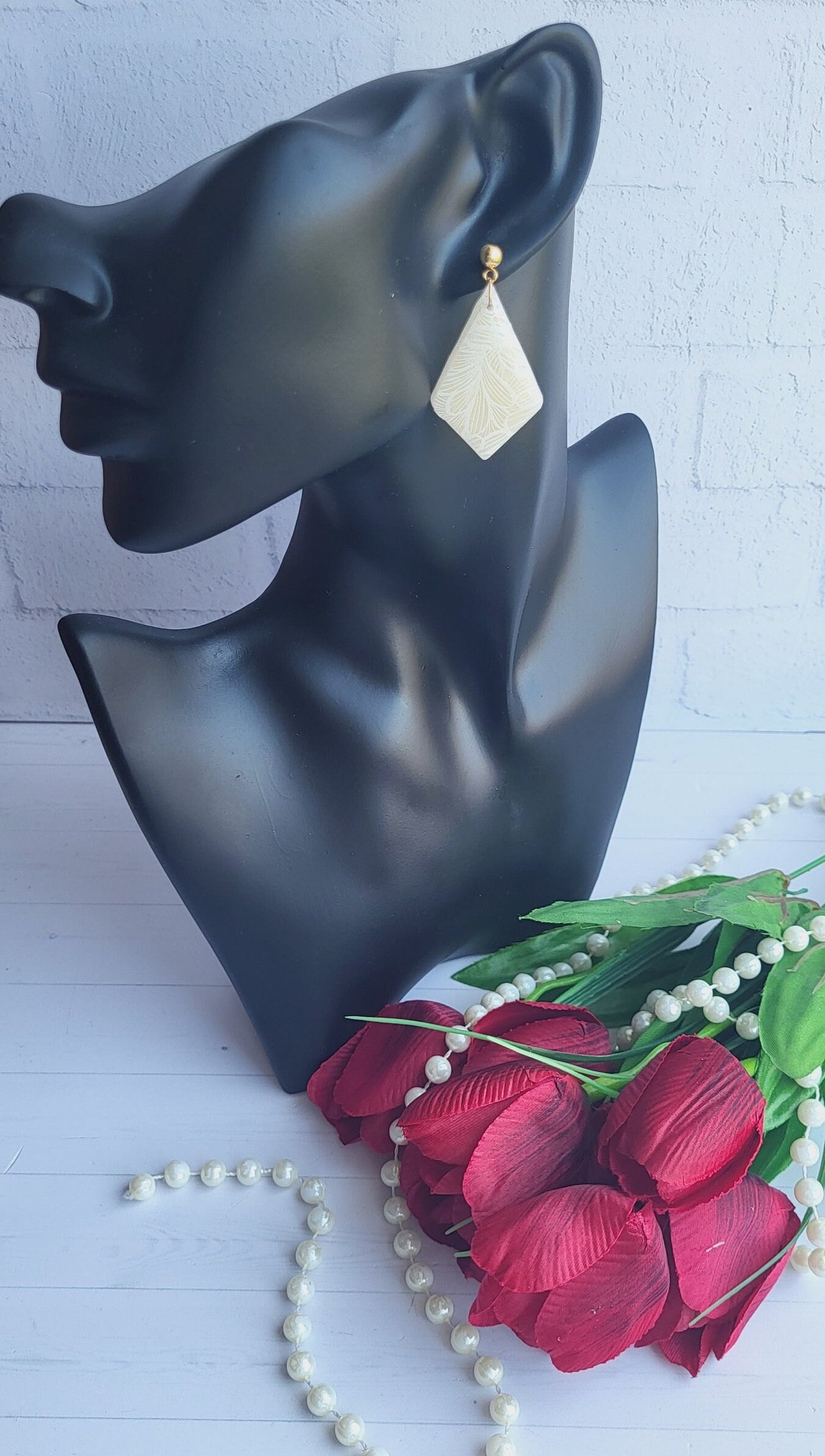 Delicate Geometric Polymer Clay Earrings with Floral Engraving/Elegant Diamond-Shaped Polymer Clay Jewelry with Minimalist Design