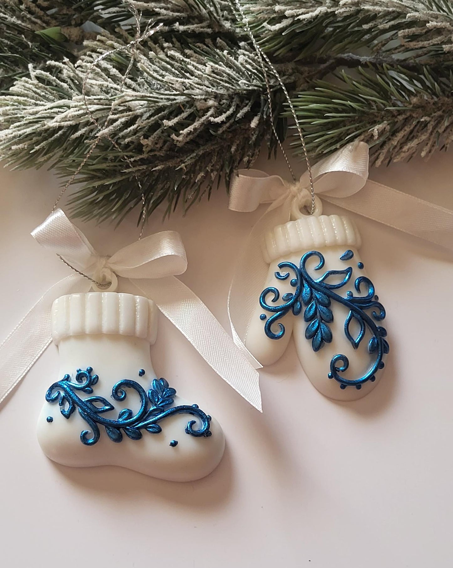Elegant Blue and White Epoxy Resin Christmas Tree Ornament Set/Unique Set of 6 Resin Christmas Ornaments: Winter Clothing and Accessories
