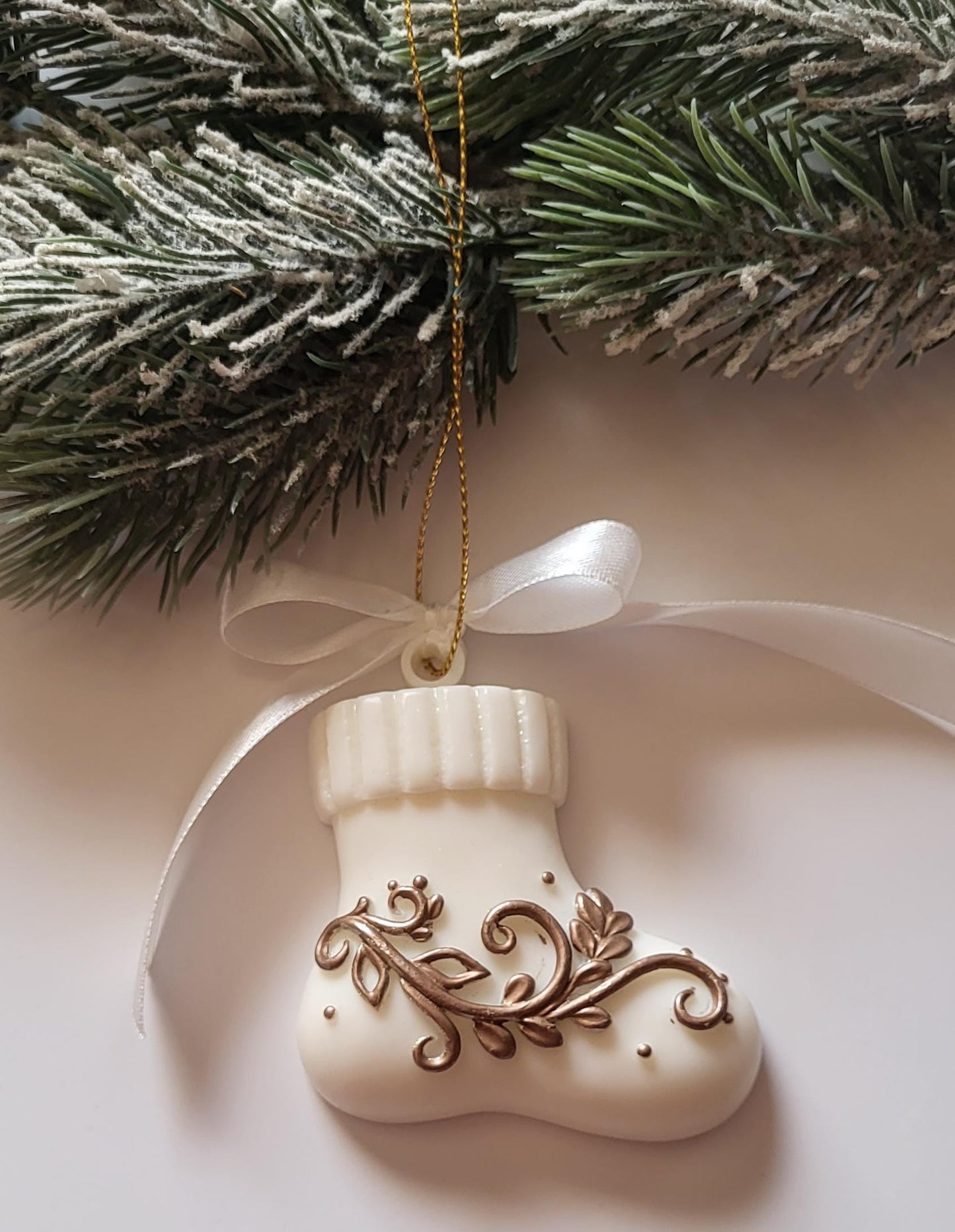 Rustic White and Brown Handmade Epoxy Resin Christmas Ornaments/Unique Handmade Christmas Decorations in Neutral Tones