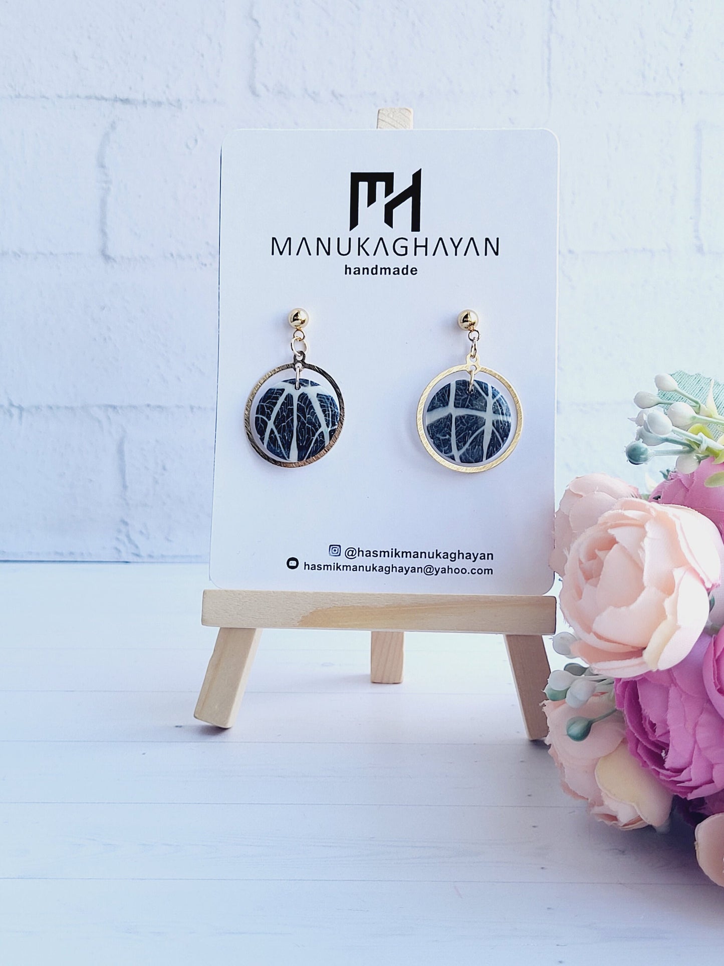 Handmade Black and White Leaf Polymer Clay Earrings with Gold Frame/Contemporary Handmade Earrings with Elegant Botanical Design