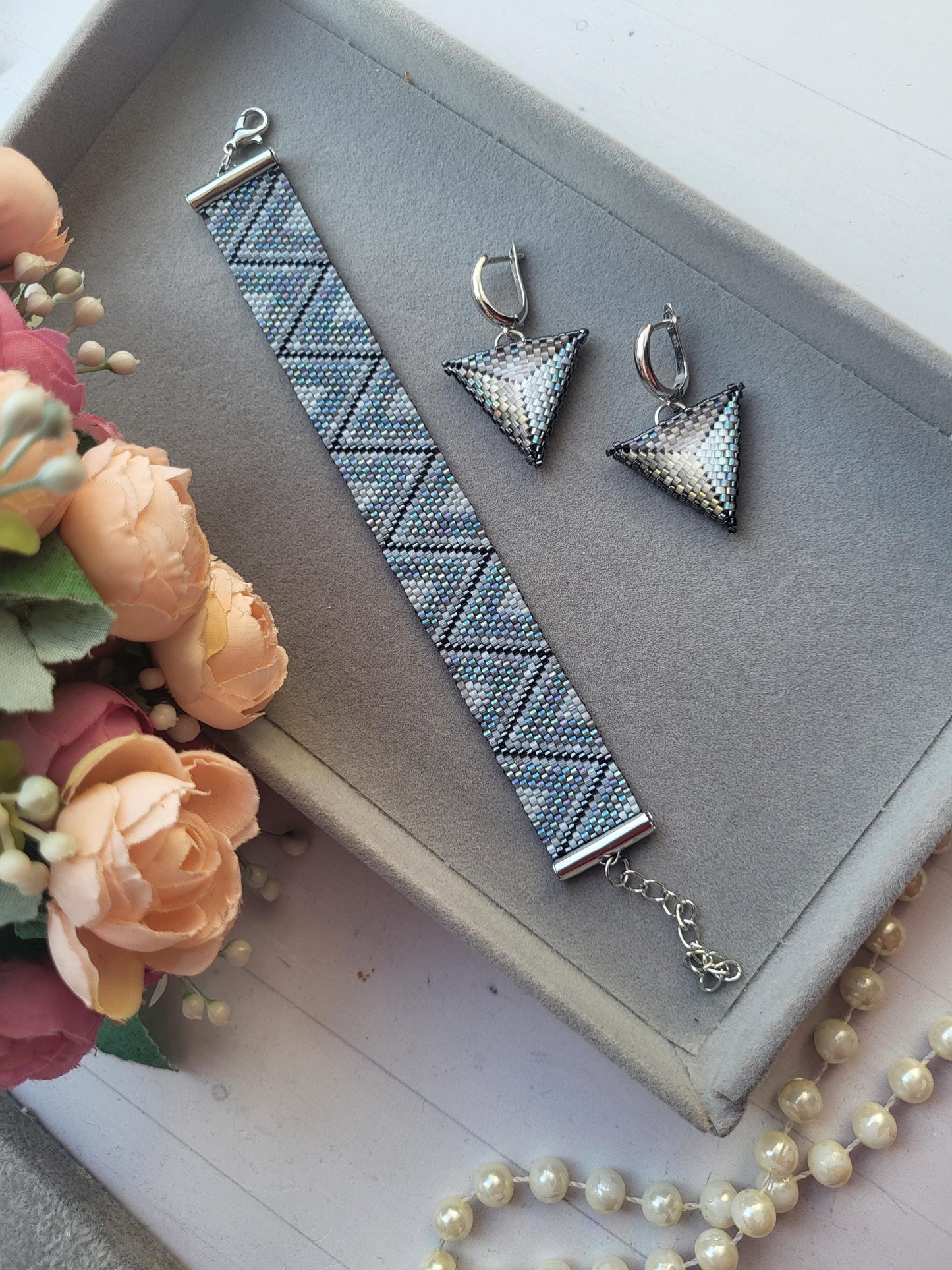 Handmade Shiny Miyuki Beaded Jewelry Set – Earrings and  Bracelet/Handwoven Triangle Earrings and Bracelet – Shiny Beaded Jewelry Set