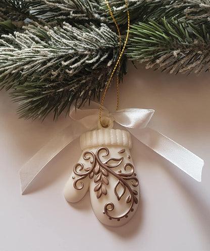 Rustic White and Brown Handmade Epoxy Resin Christmas Ornaments/Unique Handmade Christmas Decorations in Neutral Tones