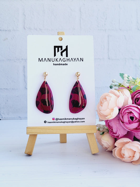 BORDEAUX EARRINGS | Black Flower Earring | Polymer Clay Earring | Comfortable Earrings | Aesthetic Hand Painted Minimal Timeless Earrings