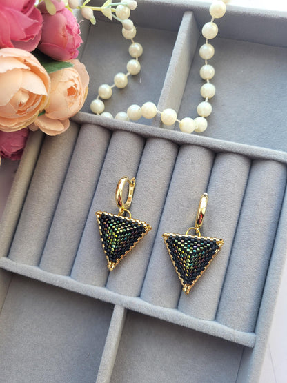 Handcrafted Beaded Jewelry Set with Bracelet and Triangle Rings – Elegant Black and Gold Design/Elegant Beaded  Set – Perfect Gift Idea