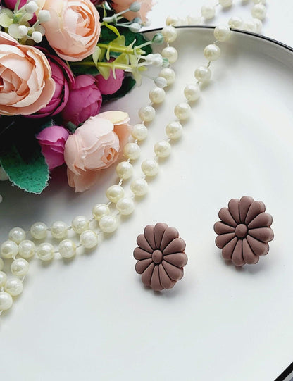 Daisy Earrings | Polymer Clay Statement Earrings | Spring Floral Jewelry | Handmade Daisy Statement Earrings | Summer Floral Earrings