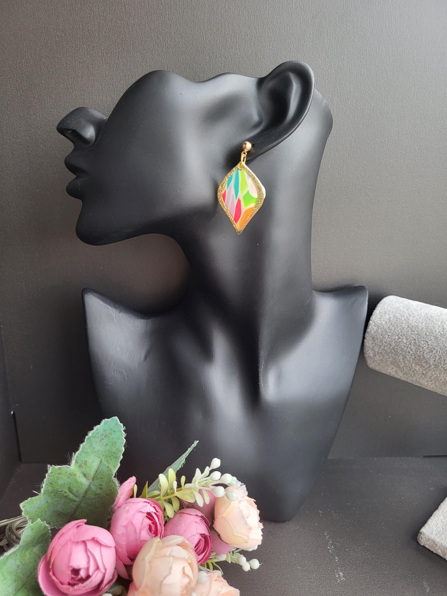 Vibrant Mosaic Leaf Polymer Clay Earrings/Handmade Colorful Leaf Drop Earrings/Multicolor Artistic Leaf Earrings