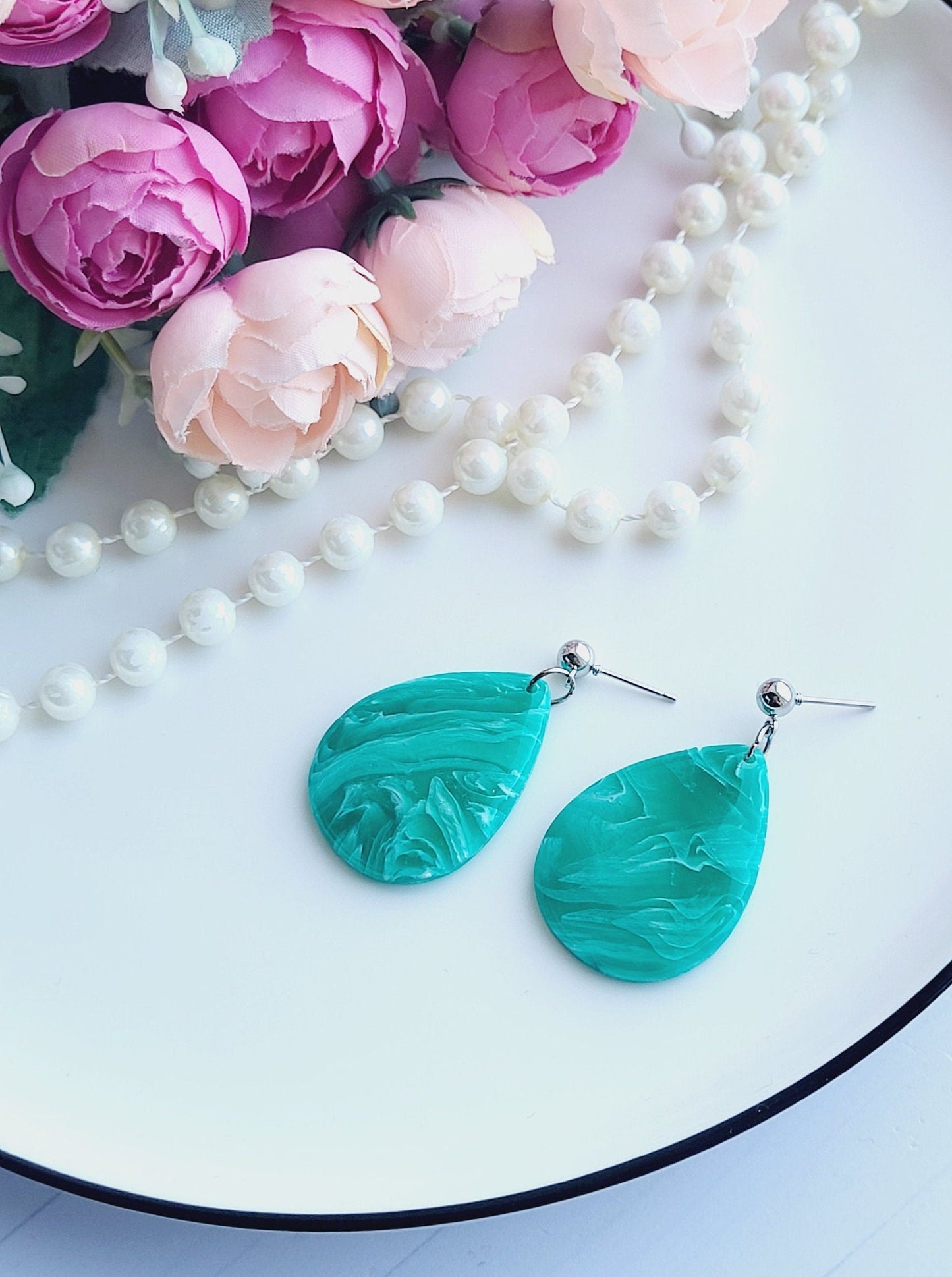 Unique Teardrop Earrings in Vibrant Green/Modern Marbled Green Teardrop Jewelry/Vivid Green Marbled Teardrop Dangle Earrings