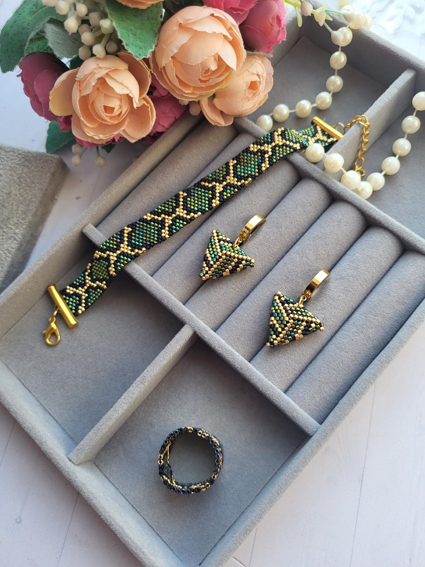 Handmade High-Quality Snake Print Beaded Jewelry Set