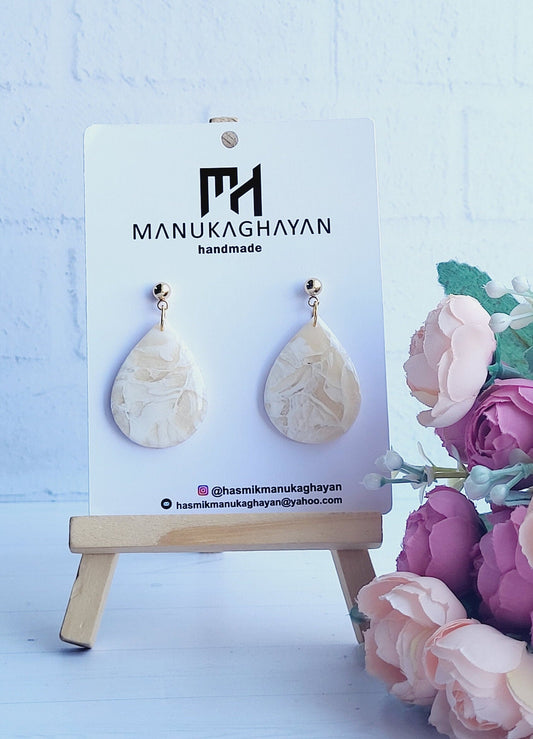 Elegant Beige Teardrop Polymer Clay Earrings/Handmade Neutral Marbled Drop Earrings/Minimalist Teardrop Clay/ Unique Beige  Polymer Earrings