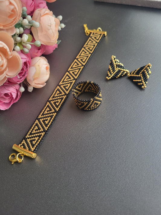 Elegant Handmade Beaded Jewelry Set with Triangle Patterns/Modern Geometric Beaded Jewelry Set in Black and Gold