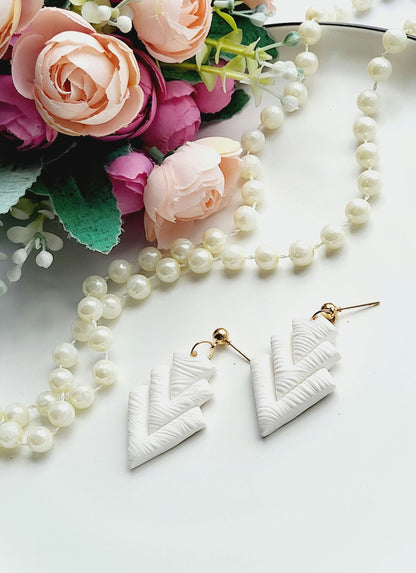 Textured White Chevron Polymer Clay Earrings/Elegant Chevron-Shaped Earrings/Artistic Chevron Clay Earrings