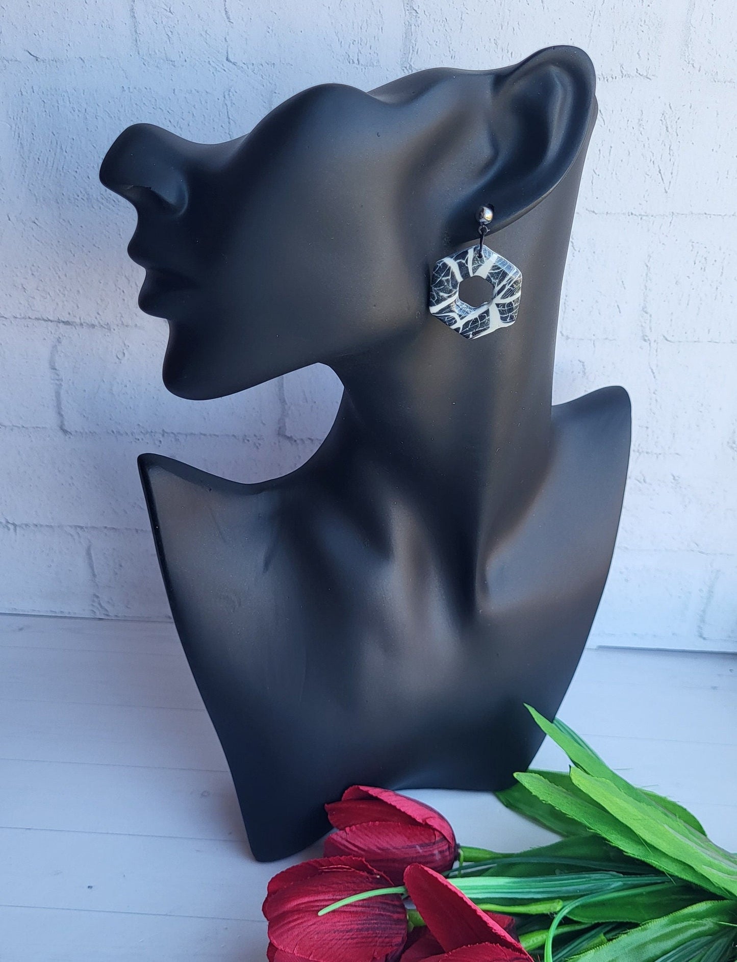 Minimalist Hexagon Polymer Earrings/Sleek and Contemporary Hexagon Earrings/Trendy Handcrafted Statement Earrings