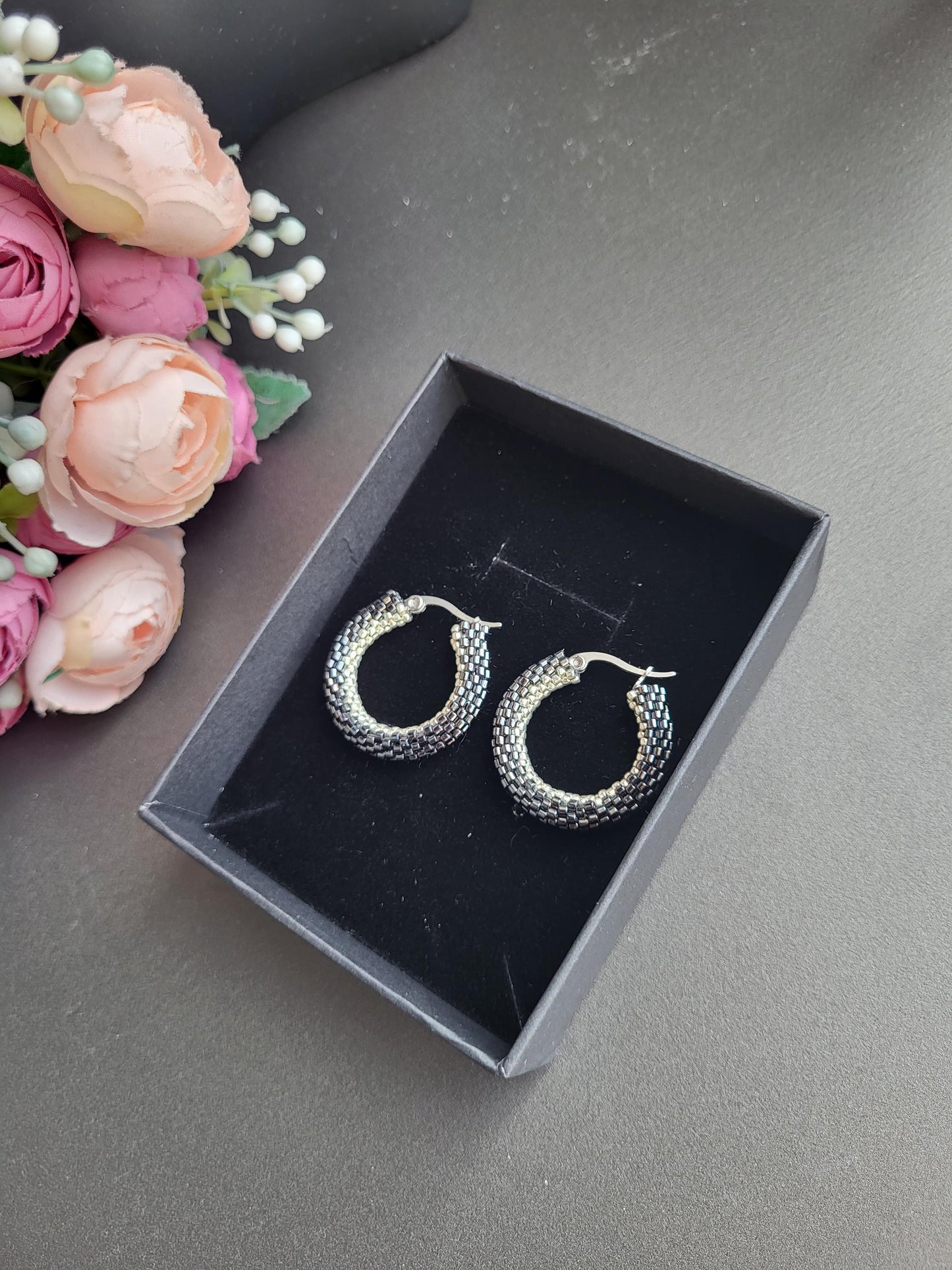 Elegant Two-Tone Miyuki Beaded Hoops/Handwoven Black and Silver Miyuki Hoop Earrings/Stylish Handcrafted Miyuki Earrings in Silver and Black