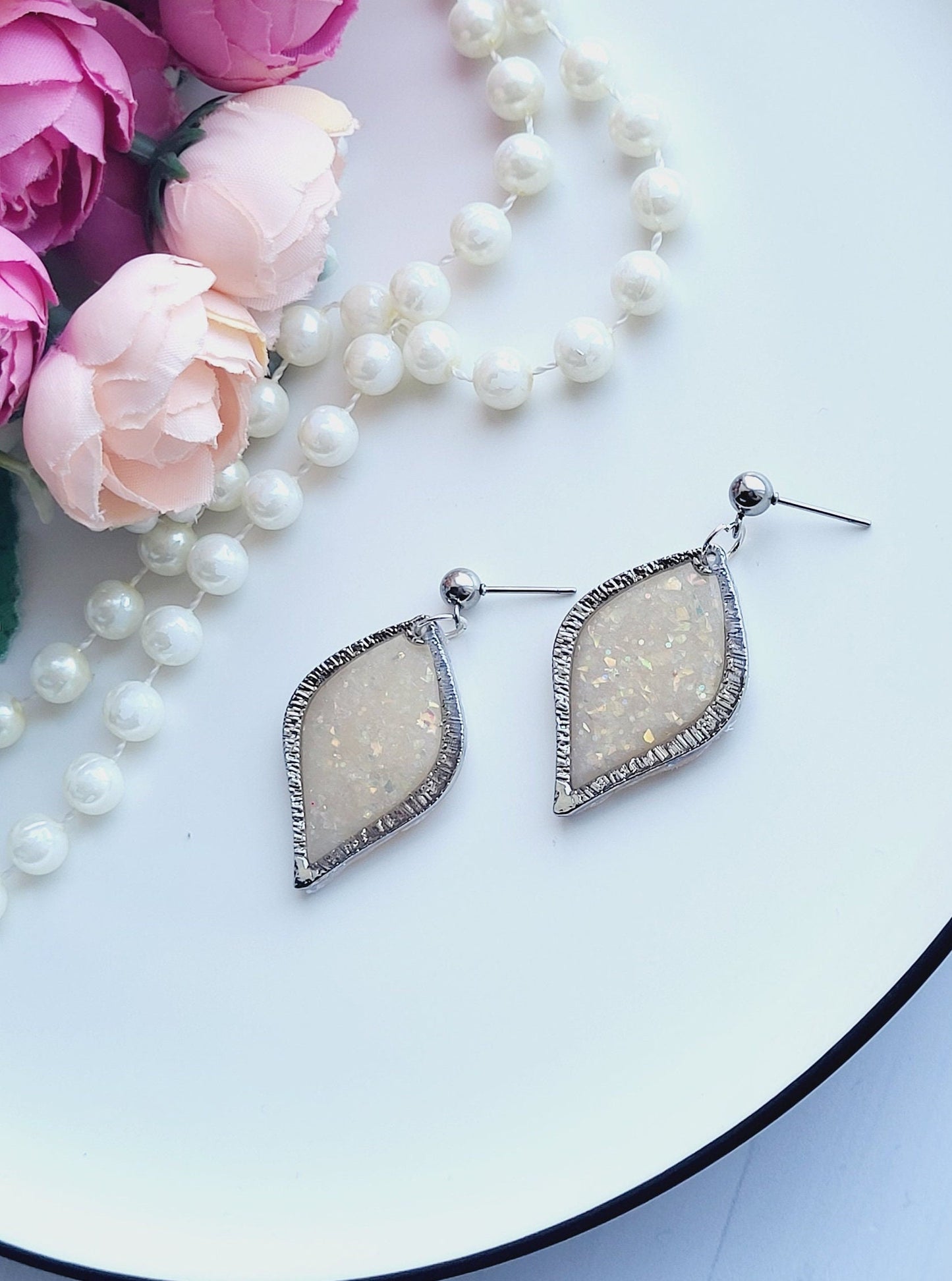 Sparkling Leaf-Shaped Polymer Clay Earrings with Silver Detailing/Dainty Leaf Design Polymer Clay Earrings for a Sophisticated Look