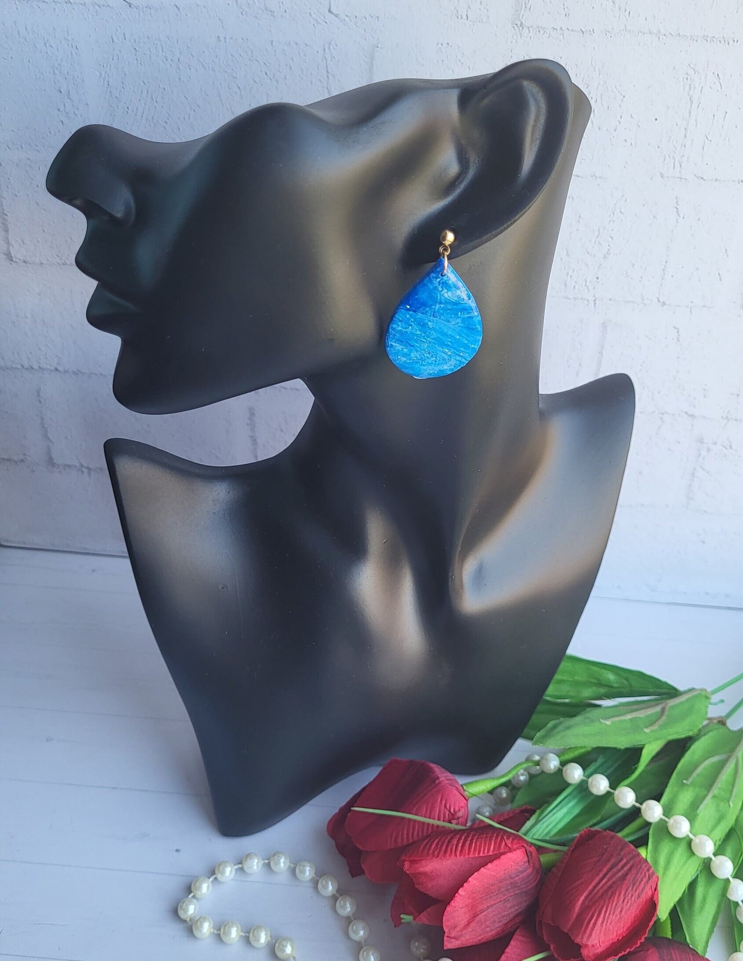 Modern Blue Teardrop Earrings with a Sleek Marble Effect/Unique Handmade Earrings Featuring Artistic Blue Details