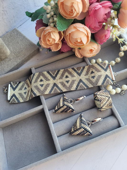 Geometric Beaded Jewelry Set – Handmade Bracelet 15×3 cm, Ring and  Earrings/Black and silver Beaded Jewelry Set