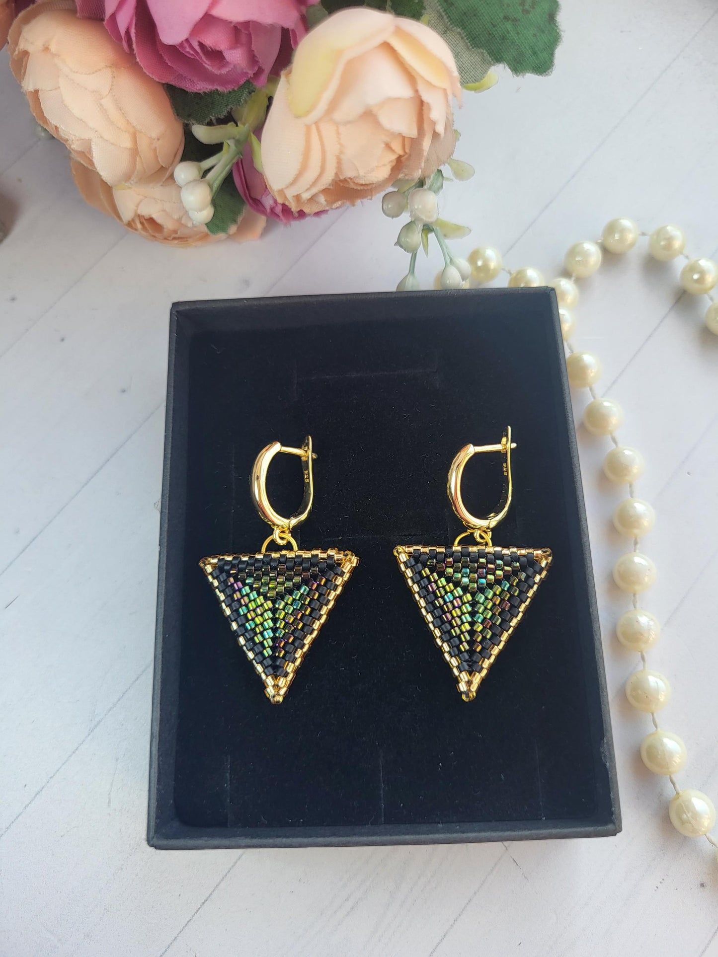 Handcrafted Beaded Jewelry Set with Bracelet and Triangle Rings – Elegant Black and Gold Design/Elegant Beaded  Set – Perfect Gift Idea