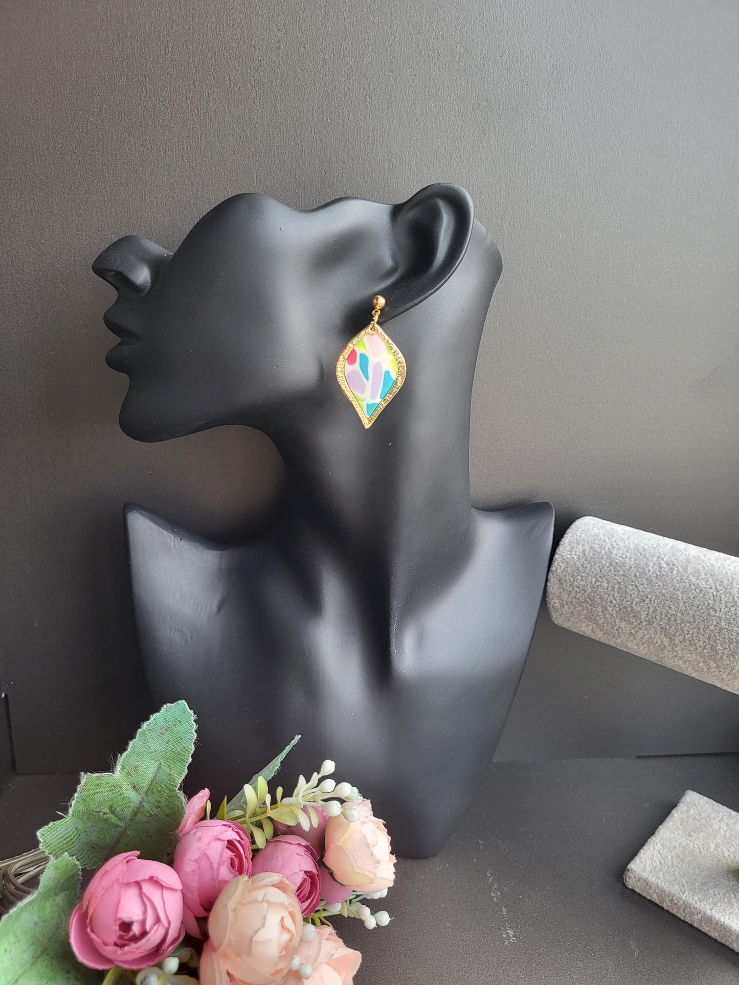 Vibrant Mosaic Leaf Polymer Clay Earrings/Handmade Colorful Leaf Drop Earrings/Multicolor Artistic Leaf Earrings