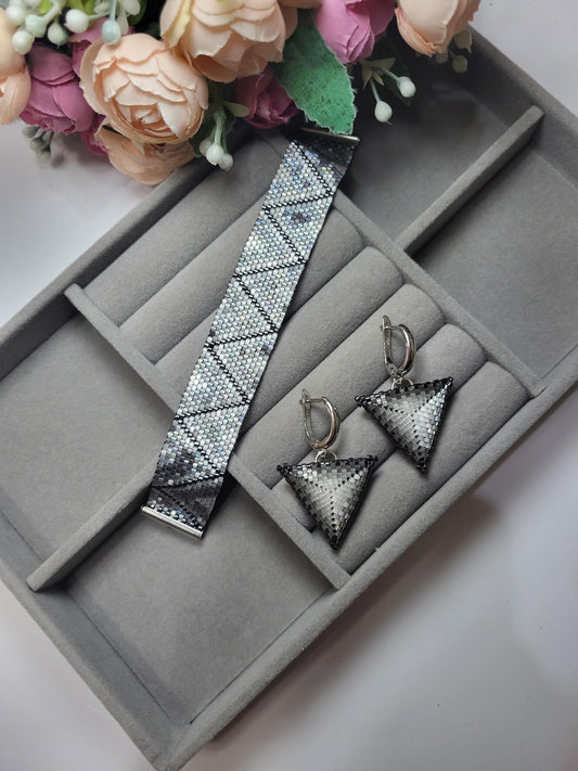 Handmade Shiny Miyuki Beaded Jewelry Set – Earrings and  Bracelet/Handwoven Triangle Earrings and Bracelet – Shiny Beaded Jewelry Set