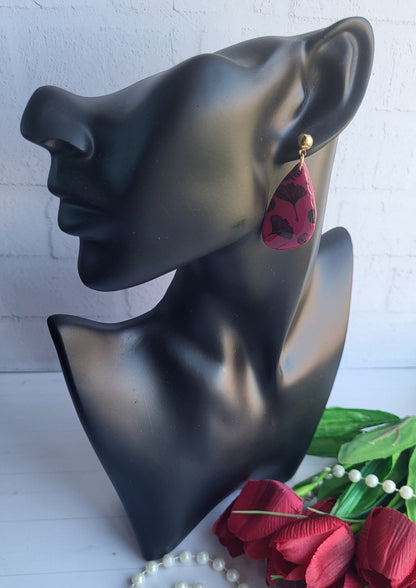 BORDEAUX EARRINGS | Black Flower Earring | Polymer Clay Earring | Comfortable Earrings | Aesthetic Hand Painted Minimal Timeless Earrings