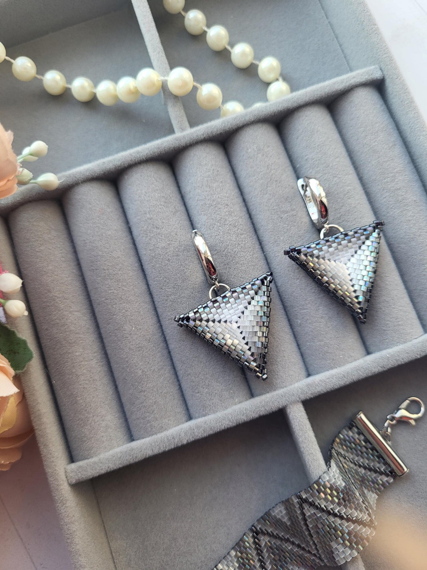 Handmade Shiny Miyuki Beaded Jewelry Set – Earrings and  Bracelet/Handwoven Triangle Earrings and Bracelet – Shiny Beaded Jewelry Set