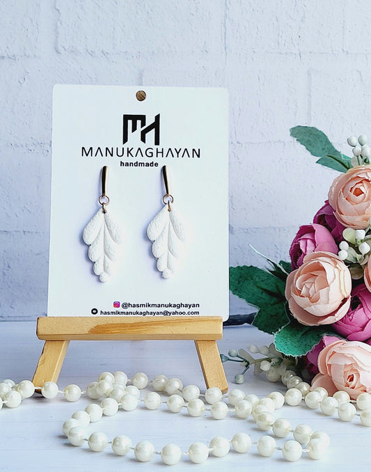 Elegant White Leaf Polymer Clay Earrings/Handmade Textured Leaf Earrings/Textured Leaf-Shaped Earrings