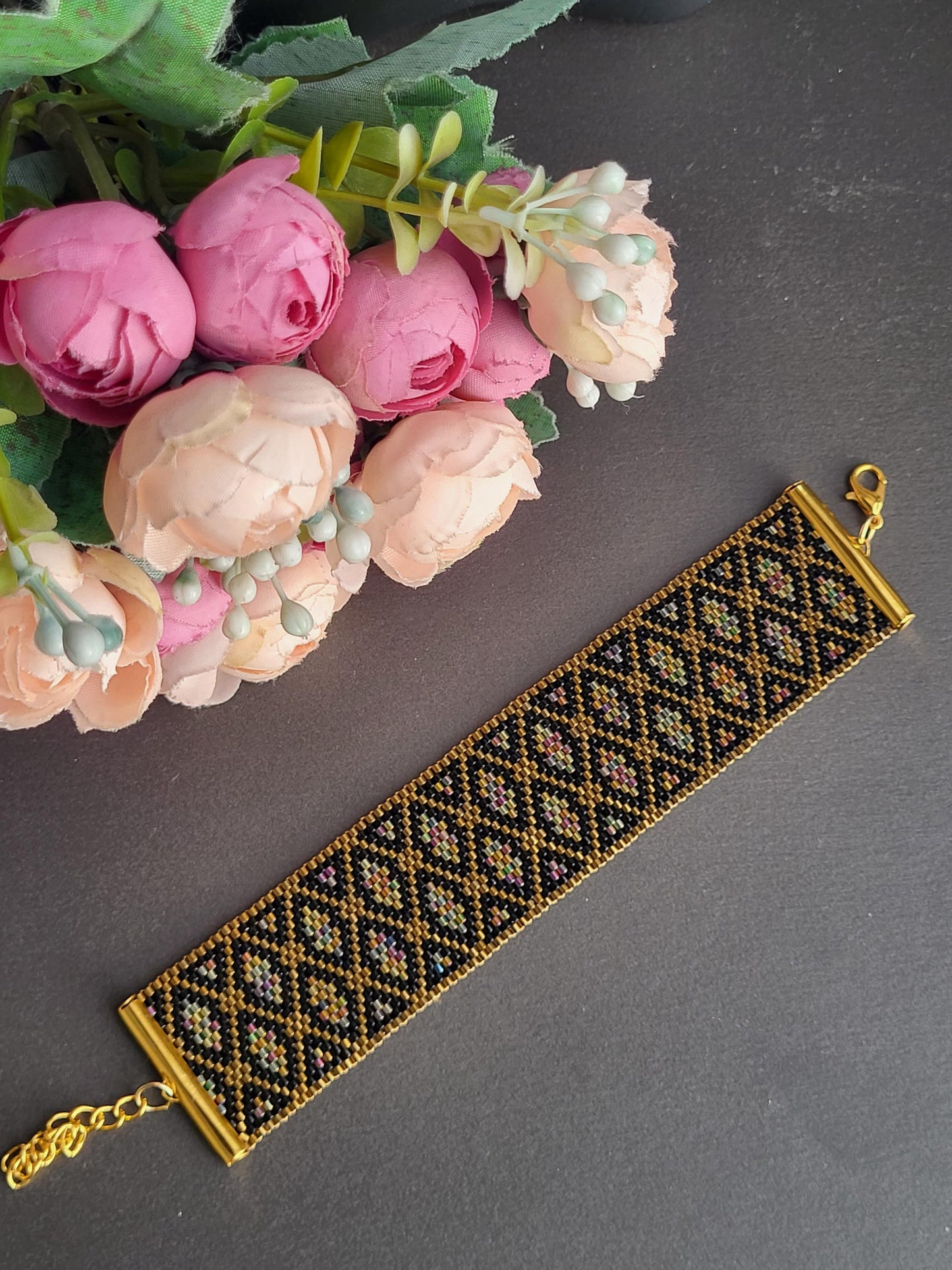 Geometric Beaded Bracelet – Elegant Miyuki Jewelry with Gold Details/Modern Miyuki Beaded Bracelet – Black, Gold and Rainbow Sparkle